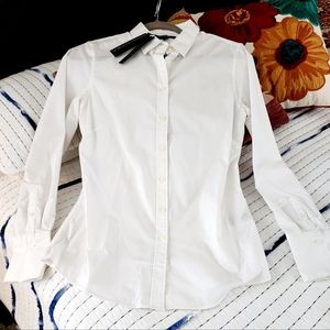 Banana Republic Classic White Button Down Dress Shirt. Perfect.NVR Worn Tags on.